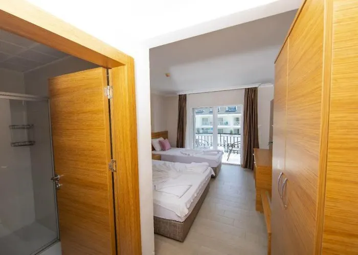 Elit Life 4* Çamyuva